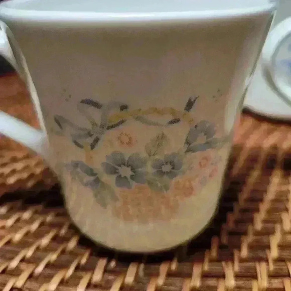 Corningware Country Cornflower Mug Blue Flower Basket Set 4 Vtg 1980s USA - Picture 3 of 6